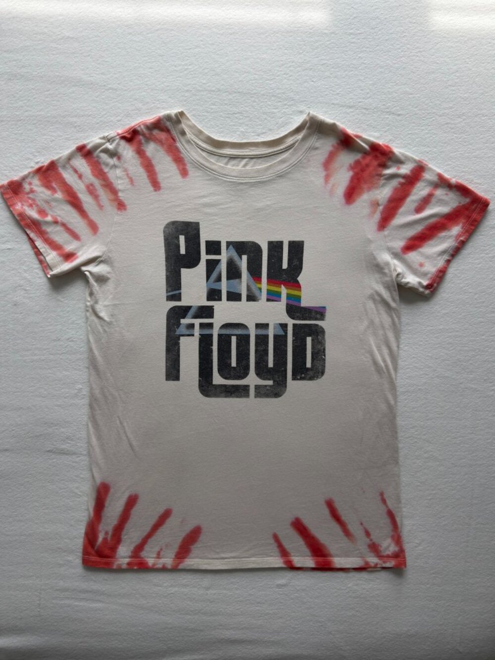 Pink Floyd Tie Dye Band Tee Mens XL Cream Red Rock Graphic T-Shirt